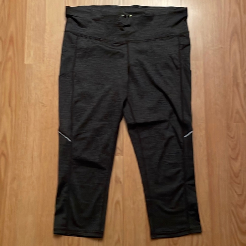 Xersion grey leggings; size L